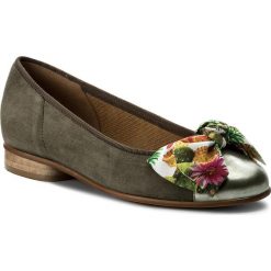 Baleriny GABOR - 85.106.15 Oliv. Zielone balerinki damskie Gabor, bez wzorów, z materiału, bez obcasa, bez zapięcia. W wyprzedaży za 309.00 zł.
