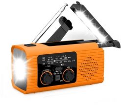 PRISTAR radio FM z latarką 4000 mAh YX318 pomarańczowe. Brązowe radia Feegar. Za 81.06 zł.