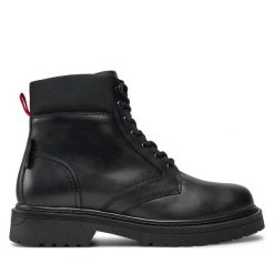 Trzewiki Tommy Jeans. Czarne botki męskie Tommy Jeans, bez wzorów, z jeansu, bez obcasa, bez zapięcia. Za 349.99 zł.