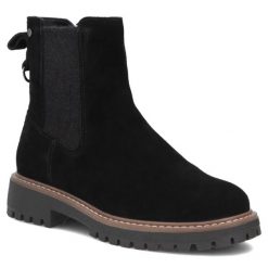 Skórzane botki damskie sztyblety czarne Filippo DBT7935. Czarne botki damskie Filippo, bez wzorów, ze skóry, bez obcasa, bez zapięcia. Za 259.99 zł.