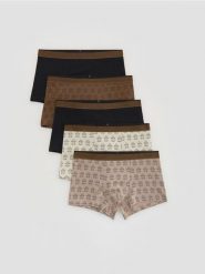 Bokserki ze świątecznym wzorem 3 pack - beżowy. Brązowe bokserki męskie Reserved, bez wzorów. Za 99.99 zł.