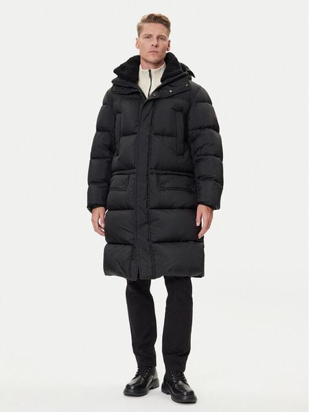 BOSS Kurtka zimowa Omont 50543617 Czarny Oversize. Czarne kurtki męskie Boss, na zimę, m, bez wzorów, z syntetyku, bez kaptura. Za 1,749.00 zł.