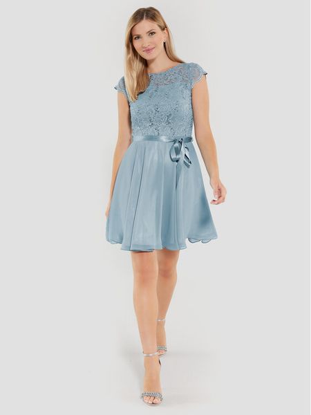 Swing Sukienka koktajlowa 77760510 Niebieski Regular Fit. Niebieskie sukienki damskie Swing, bez wzorów, z syntetyku, wizytowe, bez kołnierzyka, bez ramiączek. Za 299.99 zł.