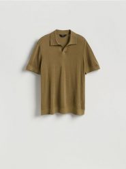 Sweter polo z domieszką lnu - oliwkowy. Zielone swetry męskie Reserved, l, bez wzorów, z wiskozy, bez kołnierzyka, bez ramiączek. Za 129.99 zł.