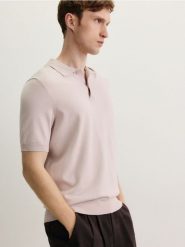 Sweter polo z wiskozą - pastelowy róż. Czerwone swetry męskie Reserved, l, bez wzorów, z dzianiny, bez kołnierzyka, bez ramiączek. Za 99.99 zł.