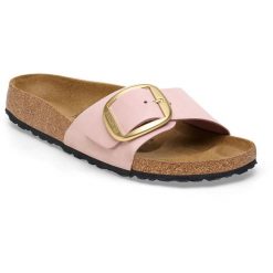 Sandały BIRKENSTOCK Madrid Big Buckle Nubukowa skóra. Brązowe sandały damskie Birkenstock, bez wzorów, z nubiku, bez obcasa, bez zapięcia. Za 577.55 zł.