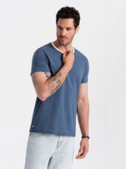 T-shirt męski z surowym wykończeniem – ciemnoniebieski V3 - Rozmiar: M. Niebieskie t-shirty męskie Ombre Clothing, l, z aplikacjami, z bawełny, bez kołnierzyka, bez ramiączek. W wyprzedaży za 19.99 zł.
