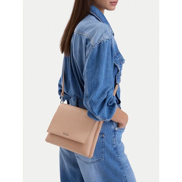 Torebka DeeZee. Brązowe listonoszki damskie DeeZee, bez wzorów, bez dodatków. Za 129.99 zł.