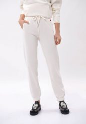 Joggery dresowe, Comfort Fit, N-ZEN. Czerwone spodnie dresowe damskie Volcano, bez wzorów, z bawełny, klasyczne. Za 129.99 zł.
