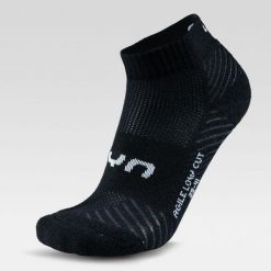 Skarpety treningowe dla dorosłych Uyn Agule Low Cut Socks. Czarne skarpetki damskie UYN, bez wzorów. Za 79.99 zł.