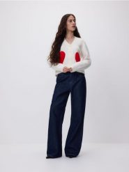 Kardigan z haftem - kremowy. Białe kardigany damskie Reserved, l, bez wzorów, z dzianiny, bez kołnierzyka. Za 159.99 zł.