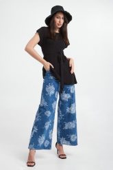 Sweter damski TWINSET. Swetry nierozpinane damskie Twinset Milano, l, bez wzorów, bez kołnierzyka, bez ramiączek. W wyprzedaży za 460.57 zł.