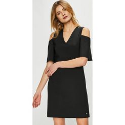 Trussardi Jeans - Sukienka. Czarne sukienki damskie TRUSSARDI JEANS, na co dzień, s, bez wzorów, z elastanu, casualowe, bez kołnierzyka, bez ramiączek, mini, proste. W wyprzedaży za 499.90 zł.