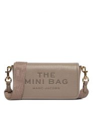 Marc Jacobs Torebka 2S4SMN080S02 Czerwony. Czerwone listonoszki damskie Marc Jacobs, bez wzorów, ze skóry, bez dodatków. Za 799.99 zł.