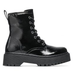 Trzewiki Jenny Fairy. Czarne botki damskie Jenny Fairy, bez wzorów, bez obcasa, na płaskiej podeszwie, bez zapięcia. Za 129.99 zł.