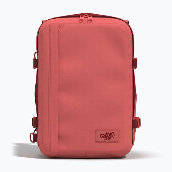 Plecak turystyczny CabinZero Classic Plus 3. Czerwone plecaki damskie CABINZERO, bez wzorów. Za 359.99 zł.