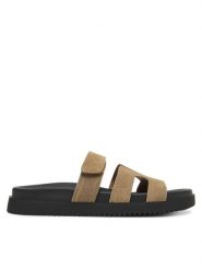 DeeZee Klapki DZ-S1 Brązowy. Brązowe klapki damskie DeeZee, bez wzorów, ze skóry, bez obcasa, bez zapięcia. Za 159.99 zł.