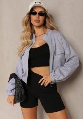 Szara Bluza Bomberka na Zamek Błyskawiczny z Ozdobnymi Kieszeniami Alprea. Szare bluzy damskie Renee, na lato, l, bez wzorów, klasyczne, bez ramiączek, bez kaptura. Za 59.99 zł.