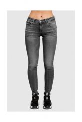 GUESS Szare jeansy damskie z brokatem. Szare jeansy damskie Guess, z aplikacjami, z bawełny. W wyprzedaży za 349.99 zł.