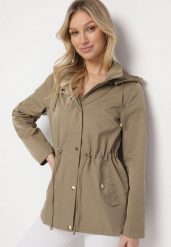 Zielona Kurtka Parka z Odpinanym Kapturem i Ozdobnymi Suwakami Velotia. Zielone kurtki damskie Born2be, l, bez wzorów, z jeansu. Za 149.99 zł.