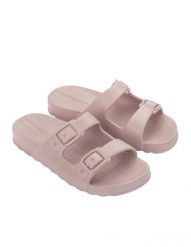 Klapki damskie Ipanema Duo Day. Czerwone klapki damskie Ipanema, na lato, bez wzorów, z materiału, sportowe, bez obcasa, bez zapięcia. Za 87.99 zł.