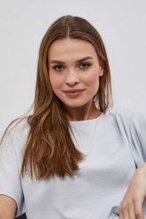 Bluza z krótkim rękawem szara. Szare bluzy damskie MOODO, s, bez wzorów, z bawełny, bez ramiączek, bez kaptura. W wyprzedaży za 39.99 zł.