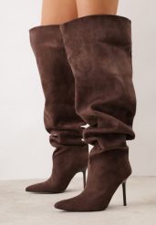 Brązowe Kozaki za Kolano Slouchy na Szpilce z Imitacji Zamszu Stona. Brązowe kozaki damskie Renee, bez wzorów, za kolano, bez obcasa, na obcasie, bez zapięcia. Za 259.99 zł.