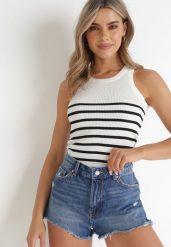 Biały Top z Elastycznej Dzianiny w Paski Yolaresa. Białe topy damskie Born2be, bez wzorów, z dzianiny, bez kołnierzyka, bez ramiączek. Za 49.99 zł.