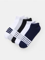 Krókie skarpetki z prążkowanej dzianiny 5 pack - szary. Szare skarpety męskie Sinsay, bez wzorów, z dzianiny. Za 15.99 zł.
