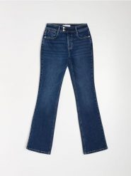 Jeansy flare low waist - granatowy. Niebieskie jeansy damskie Sinsay, bez wzorów, z denimu. Za 69.99 zł.
