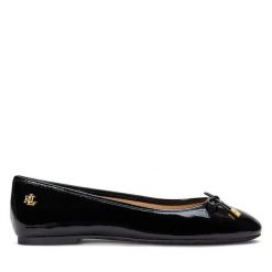 Baleriny LAUREN RALPH LAUREN. Czarne balerinki damskie Lauren Ralph Lauren, bez wzorów, bez obcasa, bez zapięcia. Za 349.99 zł.