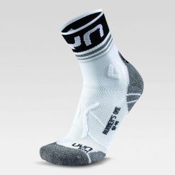 Skarpety do biegania WOMAN RUNNER'S ONE SHORT SOCKS r.41-42. Białe skarpety męskie UYN, bez wzorów. Za 89.99 zł.