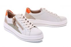 RIEKER REMONTE D1C01-81 white combination, półbuty damskie. Szare półbuty damskie Rieker Remonte, bez wzorów, ze skóry, bez obcasa, bez zapięcia. Za 389.90 zł.