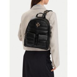 Plecak Beverly Hills Polo Club. Czarne plecaki damskie Beverly Hills Polo Club, bez wzorów. Za 229.99 zł.