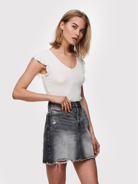 ONLY Bluzka Belia 15227187 Biały Regular Fit. Białe bluzki damskie ONLY, xs, bez wzorów, z wiskozy, bez kołnierzyka, bez ramiączek. Za 49.99 zł.