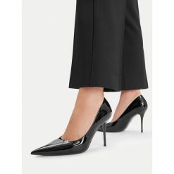 Szpilki GINO ROSSI. Czarne szpilki damskie Gino Rossi, bez wzorów, bez obcasa, na szpilce, bez zapięcia. Za 349.99 zł.