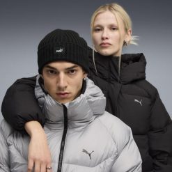 Prążkowana czapka beanie Essentials PUMA. Czarne czapki damskie Puma, bez wzorów, prążkowane, eleganckie. Za 79.00 zł.