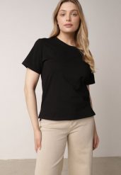 Czarny T-shirt z Bawełny z Dłuższym Tyłem i Rozcięciami po Bokach Cordalea. Czarne t-shirty damskie Born2be, m, bez wzorów, z bawełny, eleganckie, bez kołnierzyka, bez ramiączek. Za 39.99 zł.