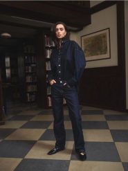 Jeansy straight leg - granatowy. Niebieskie jeansy damskie Reserved, bez wzorów, z denimu. W wyprzedaży za 89.99 zł.