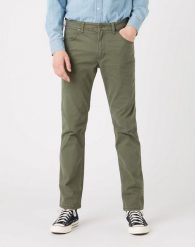 WRANGLER GREENSBORO MĘSKIE SPODNIE JEANSOWE MILITARE GREEN W15Q71G40 112319944. Zielone spodnie materiałowe męskie Wrangler, l, bez wzorów, z bawełny. Za 209.99 zł.