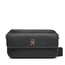 Torebka Tommy Hilfiger. Czarne listonoszki damskie Tommy Hilfiger, bez wzorów, bez dodatków. Za 389.99 zł.