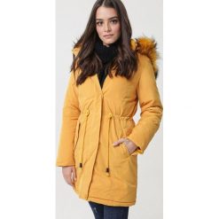 Żółta Dwustronna Kurtka Kinglake. Żółte kurtki damskie Born2be, na zimę, l, bez wzorów, z futra. Za 289.99 zł.