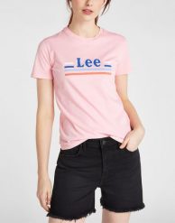 T-SHIRT DAMSKI LEE ESSENTIAL SLIM TEE SLIM FIT LA PINK L41HEPNL 112108965. Różowe t-shirty damskie Lee, l, bez wzorów, bez kołnierzyka, bez ramiączek. Za 69.99 zł.