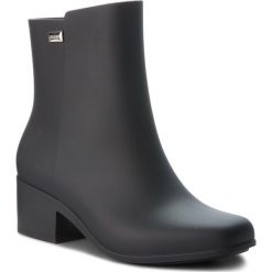 Kalosze ZAXY - Close Boot Ad 17351 Black 90669 BB285045 02064. Czarne kalosze damskie Zaxy, bez wzorów, z tworzywa sztucznego, bez zapięcia. W wyprzedaży za 159.00 zł.