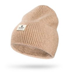 Beżowa czapka damska beanie w uniwersalnym rozmiarze z logo marki Peterson PTN HAT-10. Brązowe czapki damskie Peterson, z aplikacjami, z dzianiny. Za 30.75 zł.
