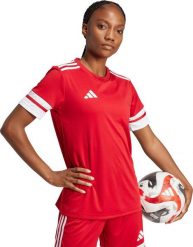 Adidas Koszulka damska adidas Squadra 25 Jersey czerwona JI9985 XS. Czerwone bluzki damskie Adidas, xs, bez wzorów, z jersey, bez kołnierzyka, bez ramiączek. Za 90.39 zł.