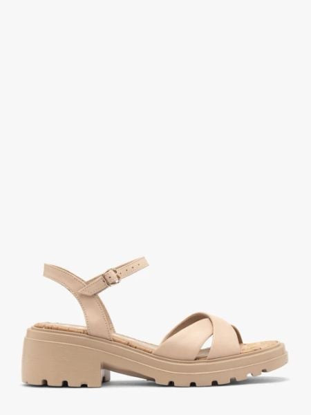 Beżowe sandały damskie. Brązowe sandały damskie Ryłko, bez wzorów, ze skóry, bez obcasa, na platformie, bez zapięcia. W wyprzedaży za 229.99 zł.