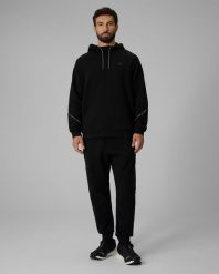 4F Spodnie dresowe joggery męskie - czarne XXL. Czarne spodnie materiałowe męskie 4F, m, bez wzorów, z dresówki. Za 159.99 zł.