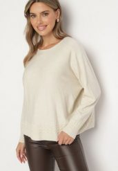 Jasnobeżowy Klasyczny Sweter z Bawełną i Wiskozą z Dekoltem w Łódkę Ciathaliea. Brązowe swetry nierozpinane damskie Born2be, xl, z aplikacjami, z bawełny, eleganckie, bez kołnierzyka, bez ramiączek. Za 74.99 zł.
