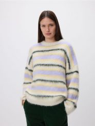 Sweter w paski - wielobarwny. Swetry nierozpinane damskie Reserved, l, bez wzorów, z dzianiny, bez kołnierzyka, bez ramiączek. Za 179.99 zł.